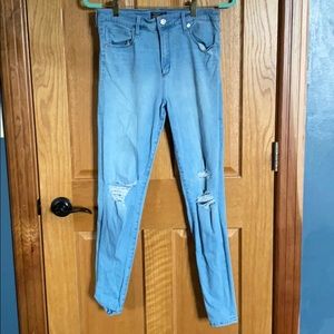 Abercrombie & Fitch High Rise Skinny Jean